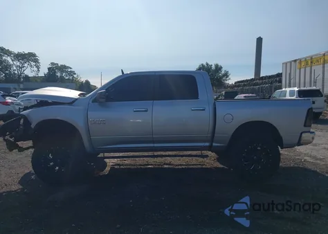 2013 Ram 1500 Big Horn z USA, uszkodzony, nr VIN 1C6RR7LT8DS525854